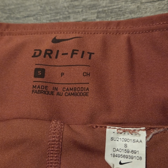 Nike Women's Pink Rust Skort - Picture 4 of 9